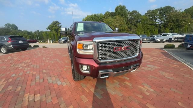 Used 2016 GMC Sierra 2500 Denali w/ Duramax Plus Package AWD/4WD image 5