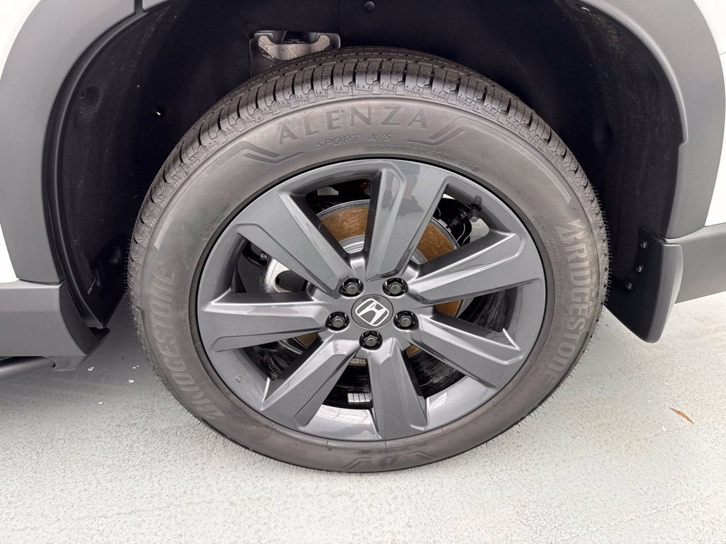 New 2026 Honda Pilot Sport image 6