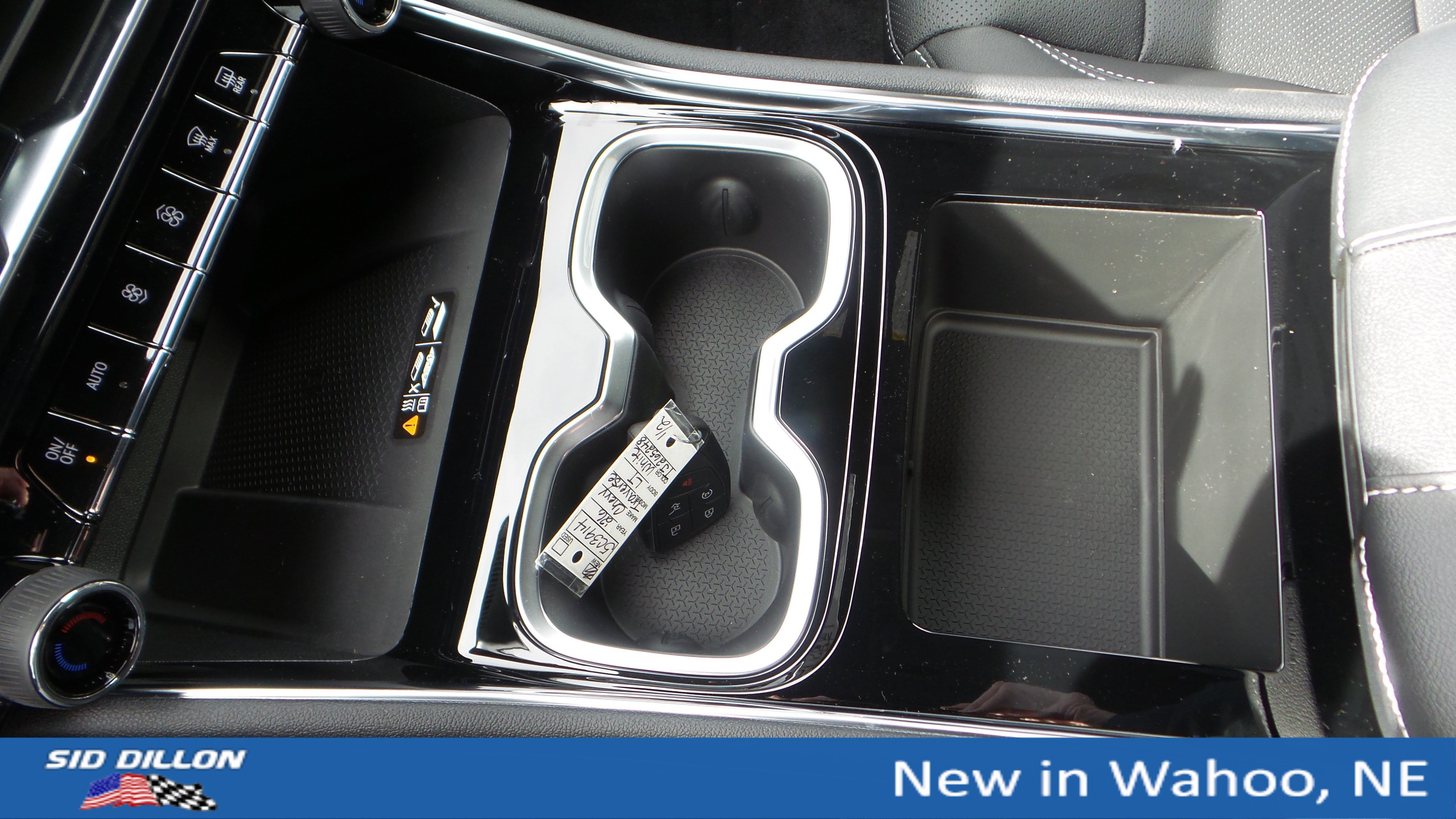 New 2026 Chevrolet Traverse LT w/ Sun and Wheel Package image 18