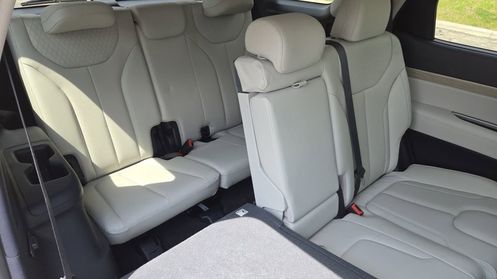 Used 2021 Hyundai Palisade SEL w/ Cargo Package FWD image 29