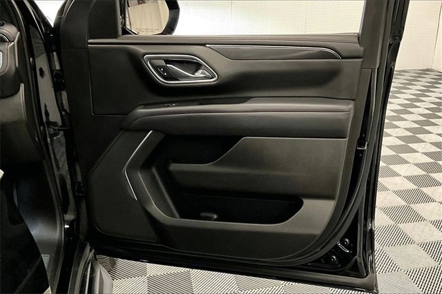 Used 2021 Chevrolet Tahoe RST w/ Luxury Package image 19