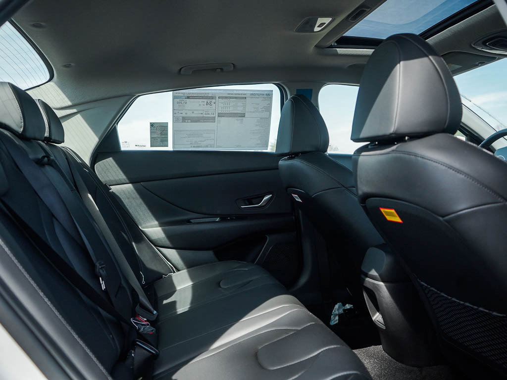 New 2026 Hyundai Elantra Limited FWD image 11