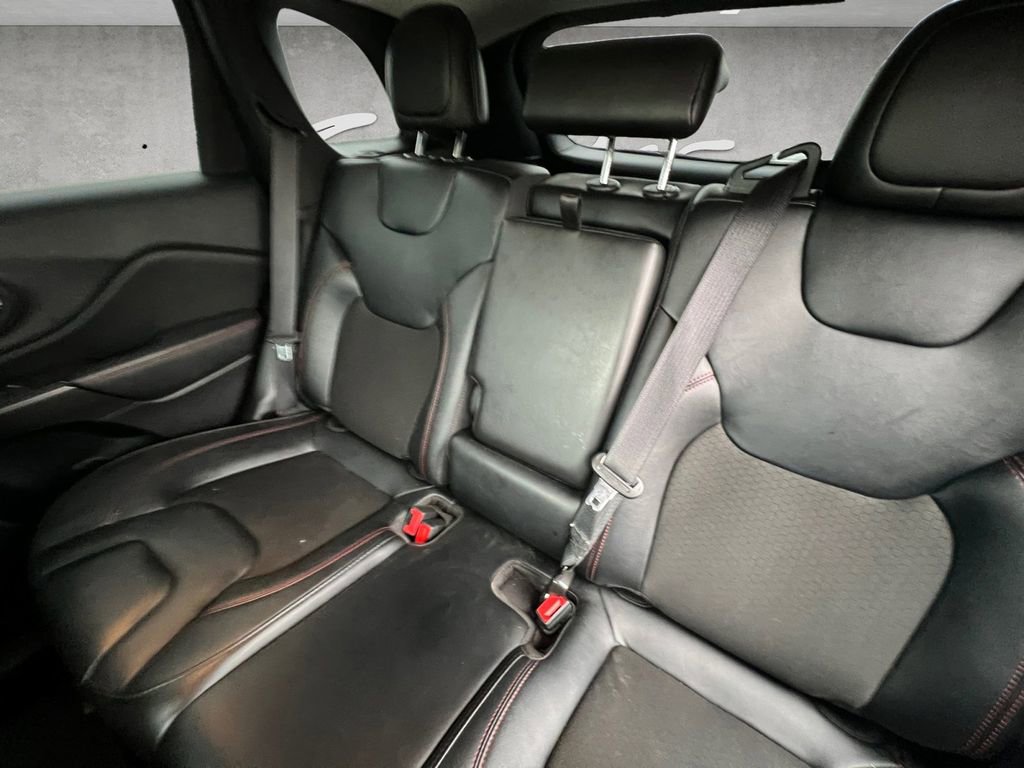 Used 2022 Jeep Cherokee Trailhawk w/ Sound & Nav Group AWD/4WD image 22