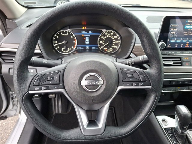 Used 2024 Nissan Altima 2.5 SV image 15