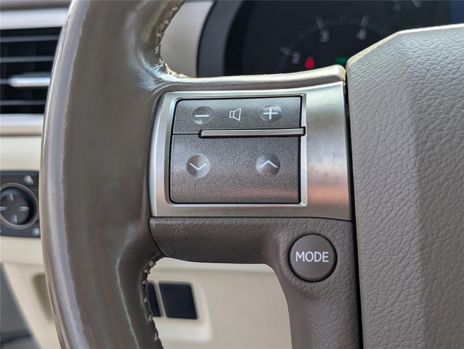 Used 2019 Lexus GX 460 Premium w/ Premium Package image 25