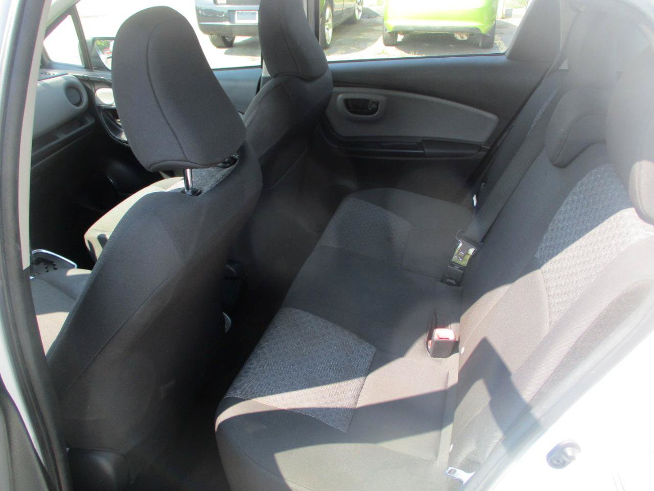 Used 2016 Toyota Yaris L FWD image 8