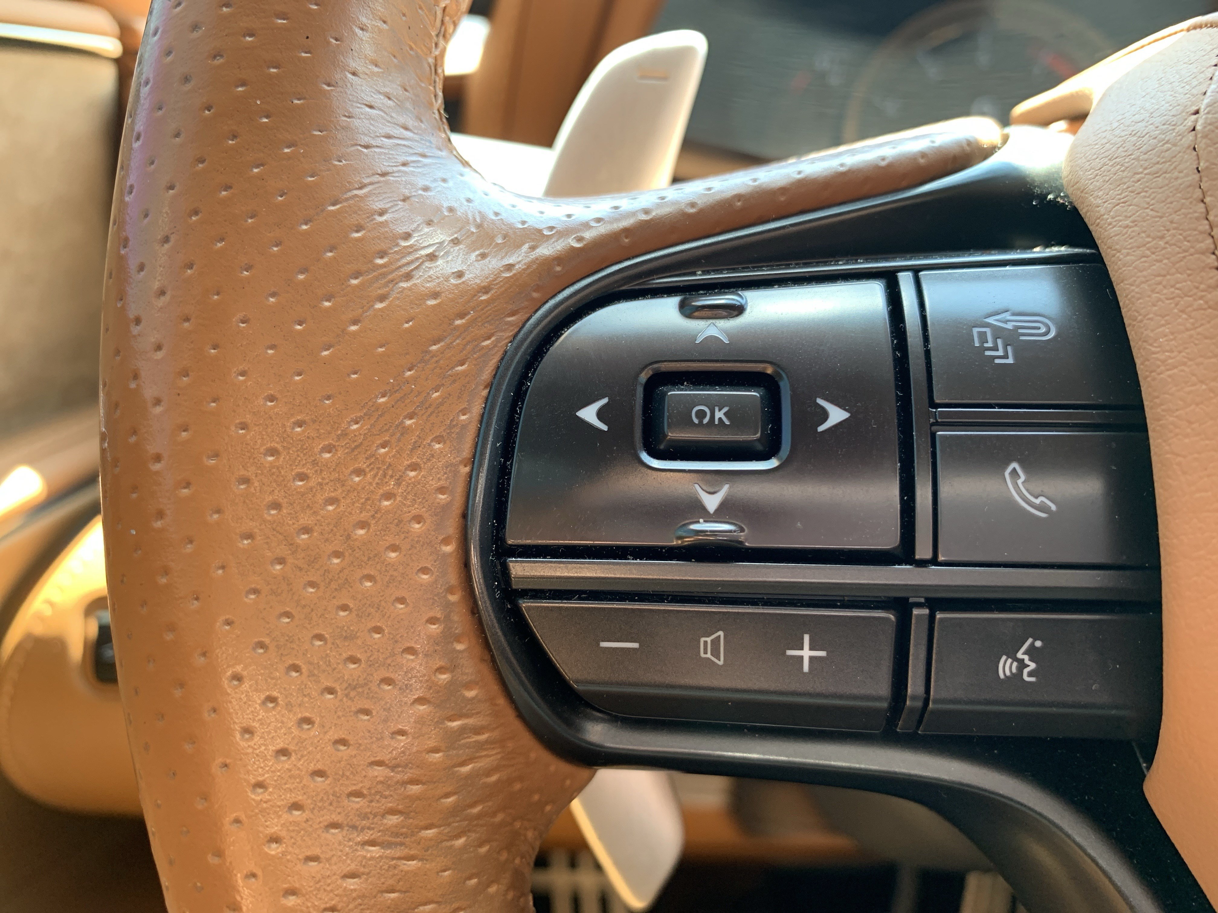 Used 2018 Lexus LC 500 Coupe w/ Sport Package RWD image 19