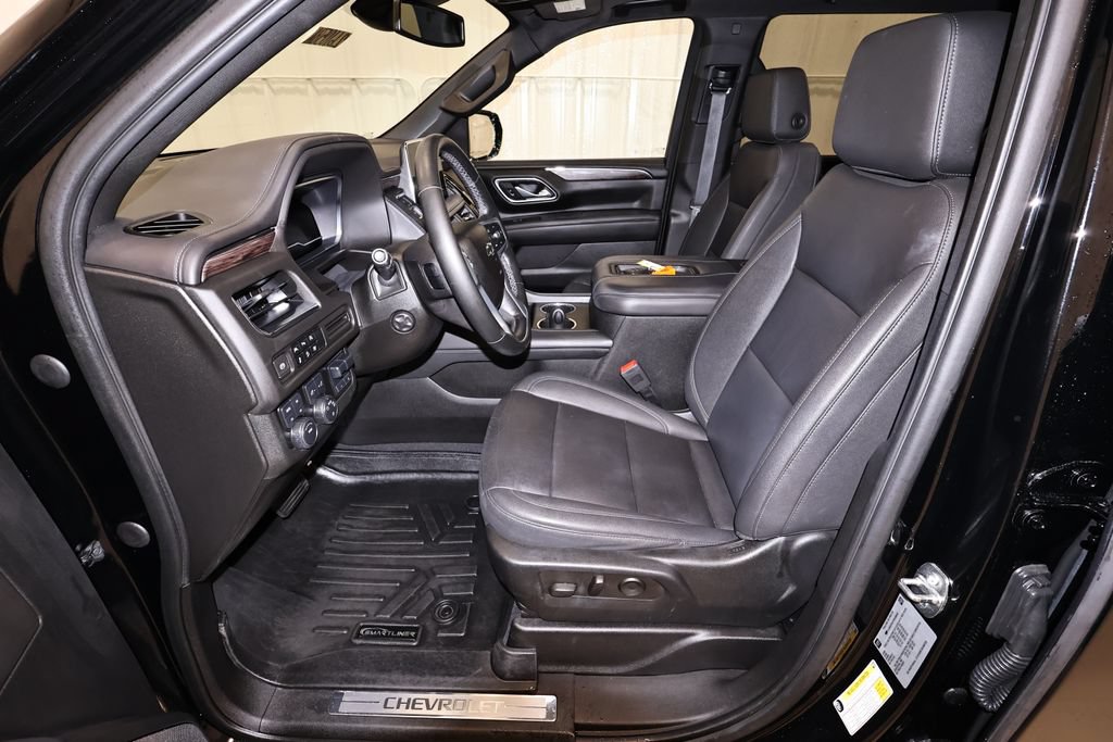 Used 2023 Chevrolet Tahoe Z71 w/ Luxury Package AWD/4WD image 12