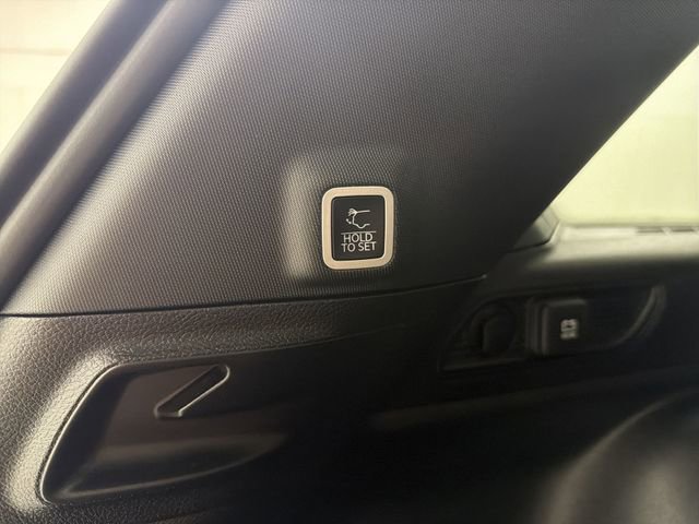 Used 2024 Jeep Grand Cherokee Altitude image 16