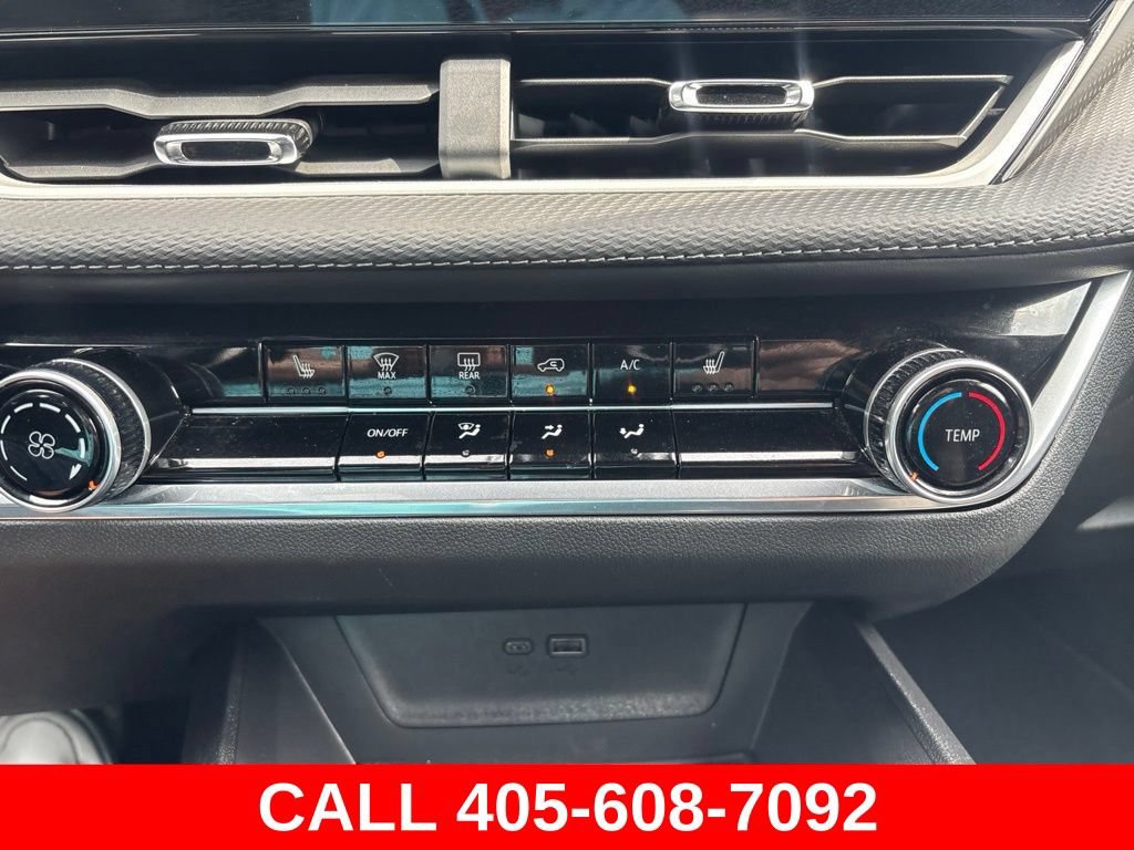 Used 2025 Chevrolet Equinox LT FWD image 19