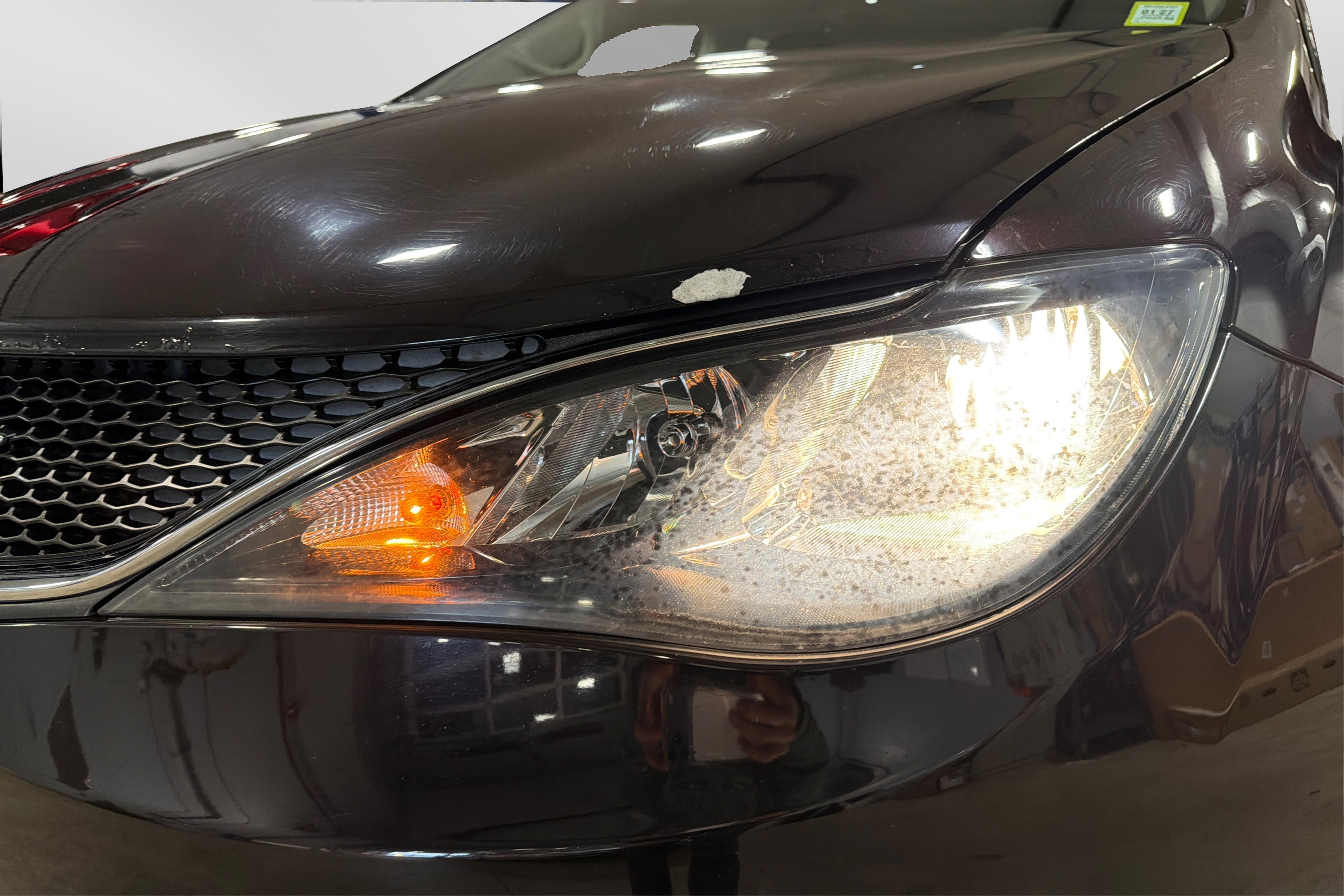 Used 2017 Chrysler Pacifica LX w/ Tire & Wheel Group FWD image 13