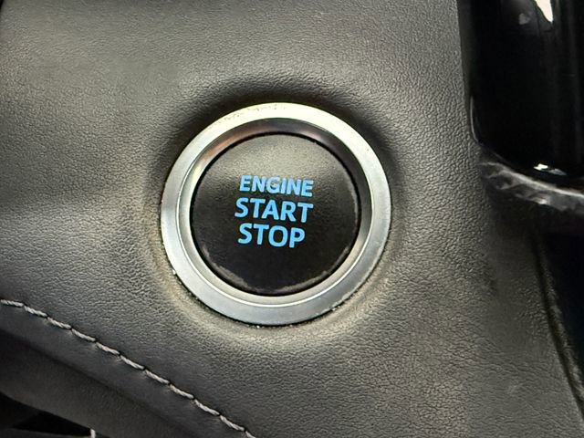 Used 2021 Toyota Highlander XSE FWD image 11