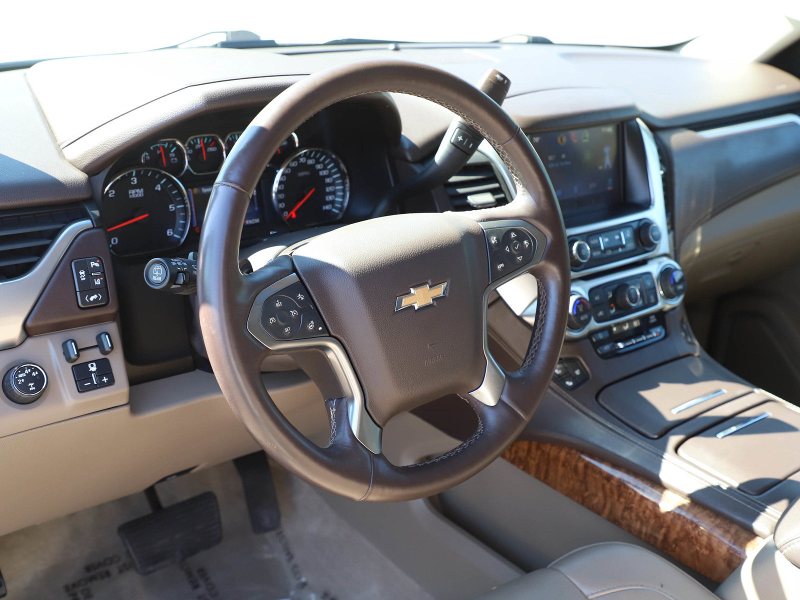 Used 2015 Chevrolet Tahoe LTZ AWD/4WD image 22