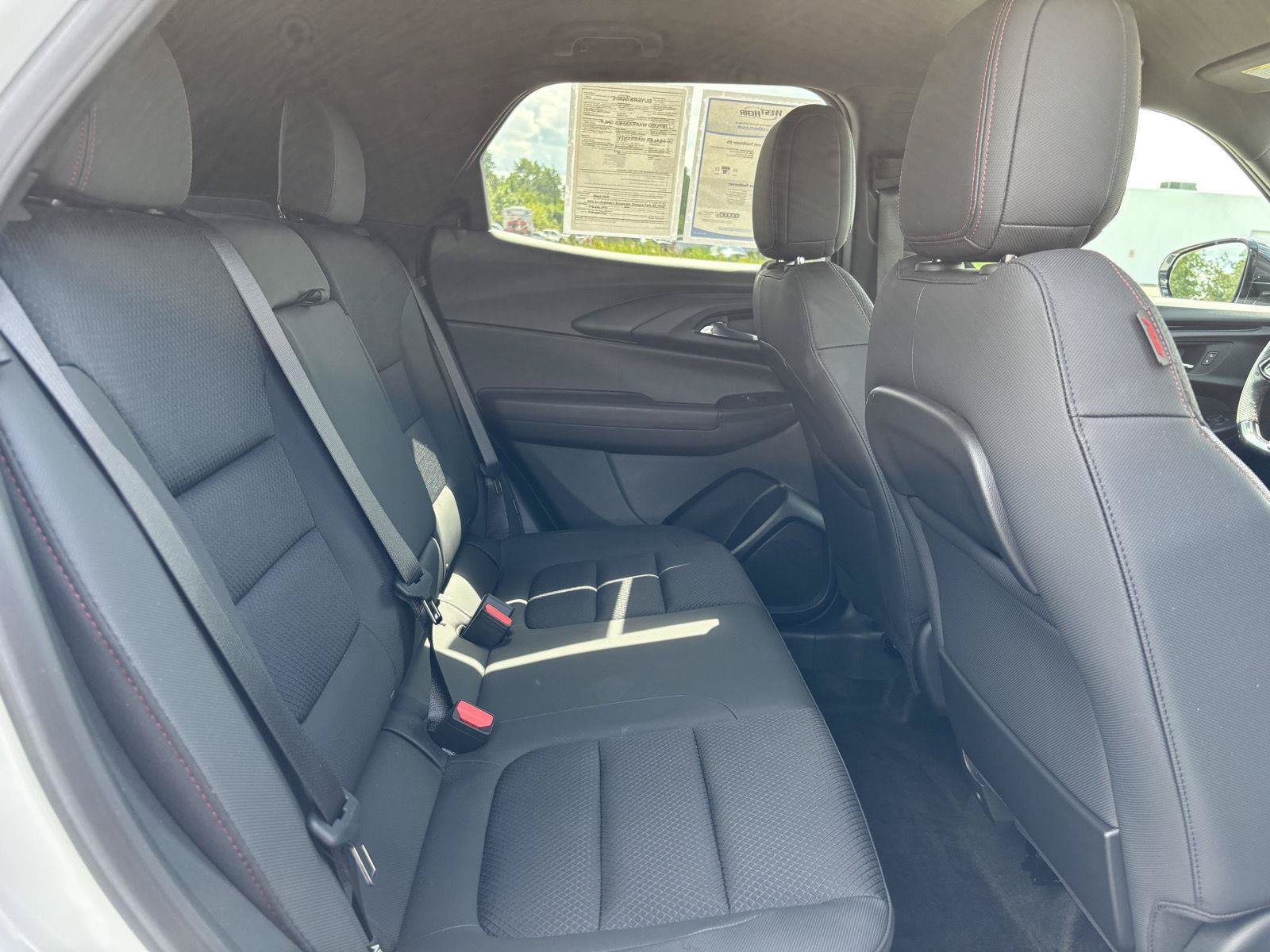 Used 2023 Chevrolet TrailBlazer RS w/ Convenience Package FWD image 32
