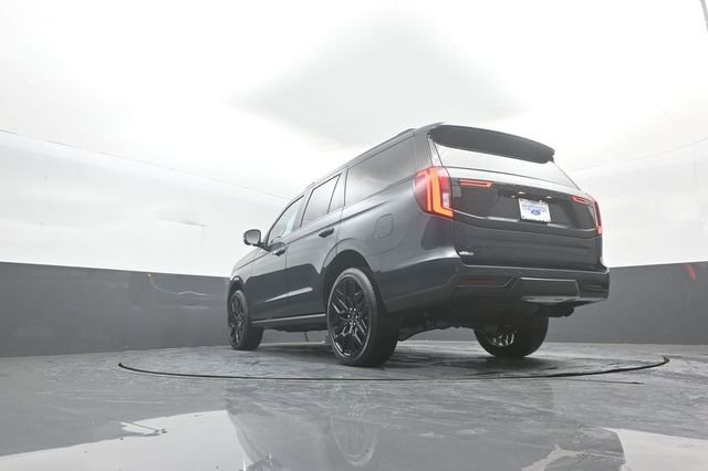 New 2026 Ford Expedition Platinum w/ Stealth Performance Package image 31