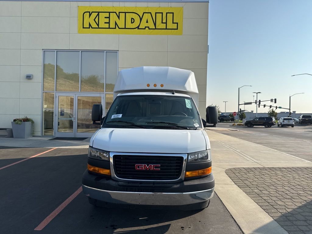 New 2024 GMC Savana 3500 w/ Power Convenience Package RWD image 40