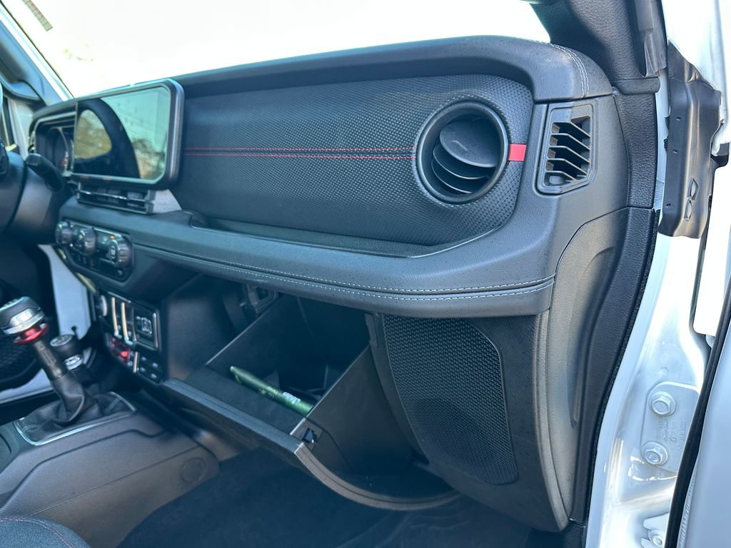 Used 2025 Jeep Wrangler Rubicon image 42