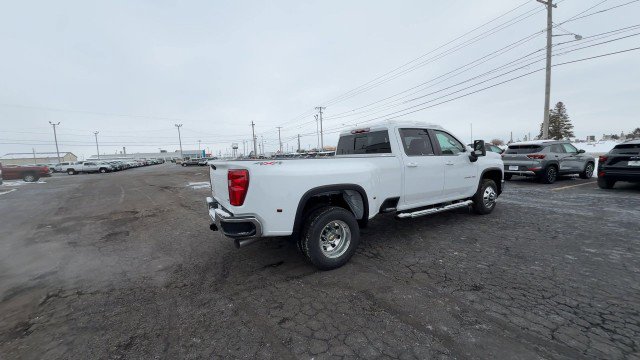 New 2026 Chevrolet Silverado 3500 LT w/ All Star Edition image 8