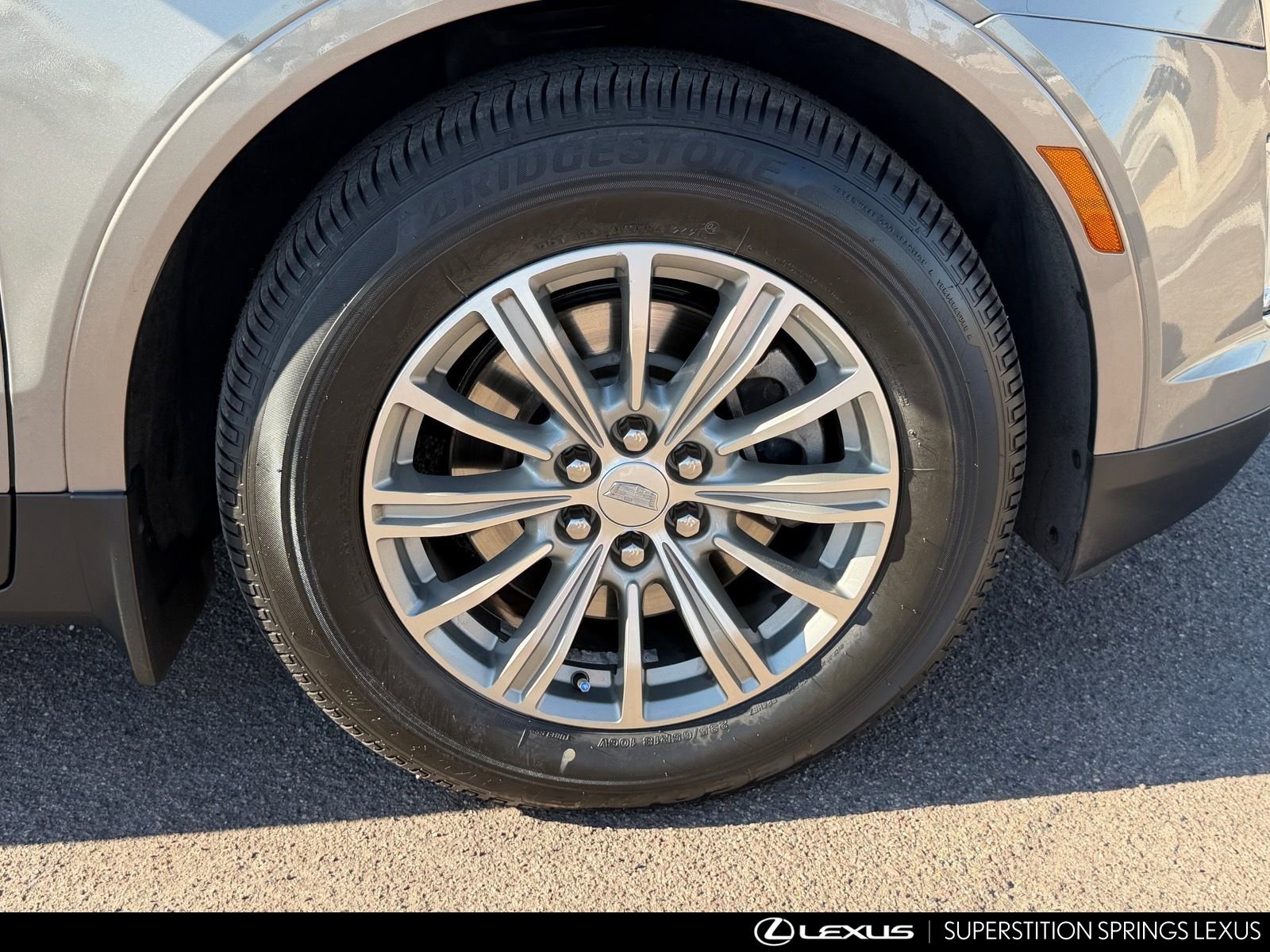 Used 2018 Cadillac XT5 Luxury w/ Driver Awareness Package image 10