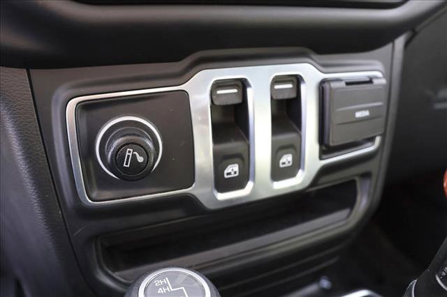 Used 2023 Jeep Wrangler Sport S image 20