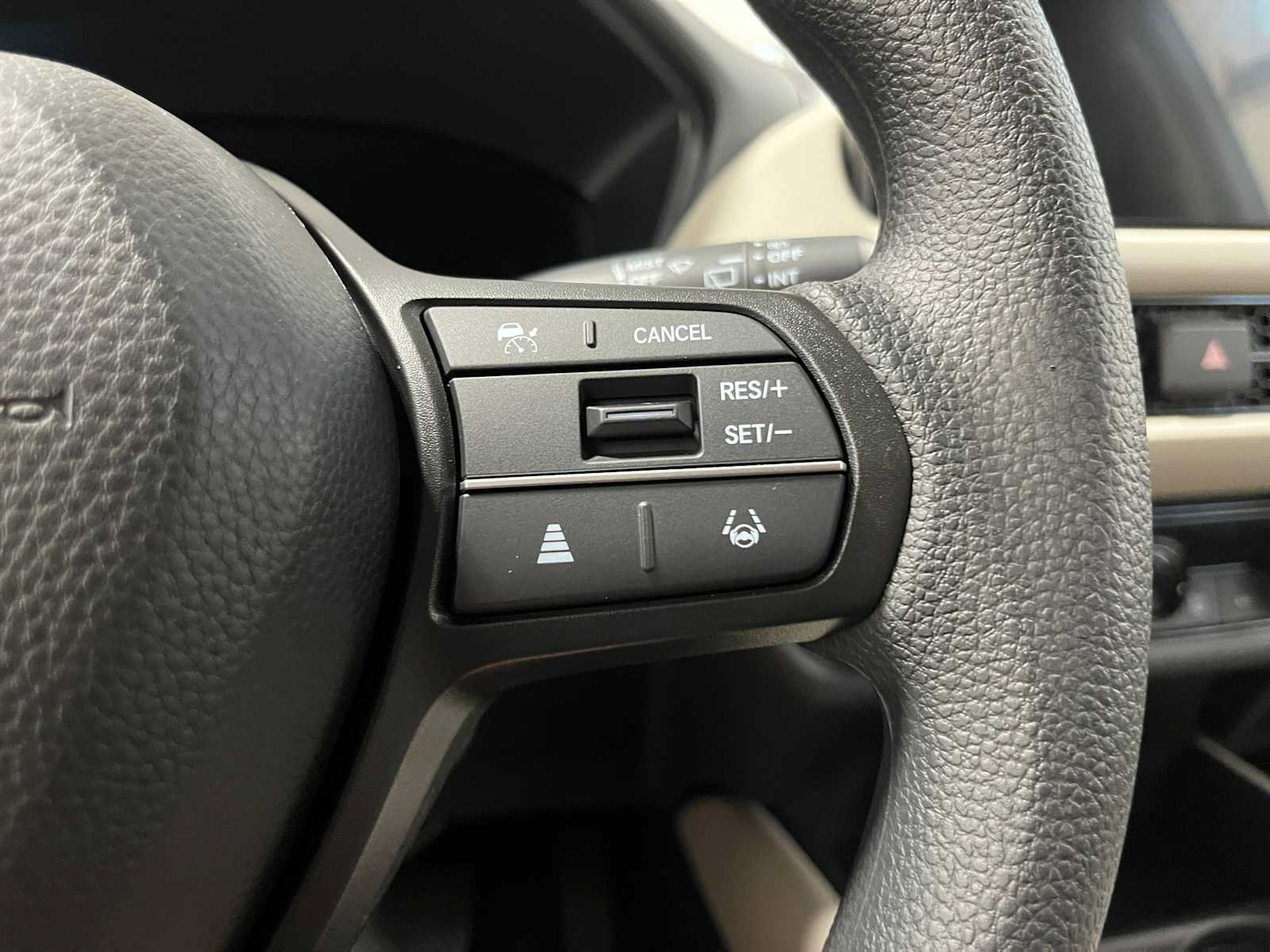 New 2027 Honda HR-V LX image 17