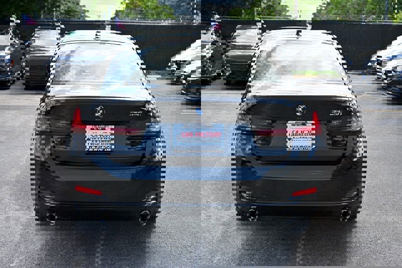 Used 2024 BMW 330i Sedan image 5