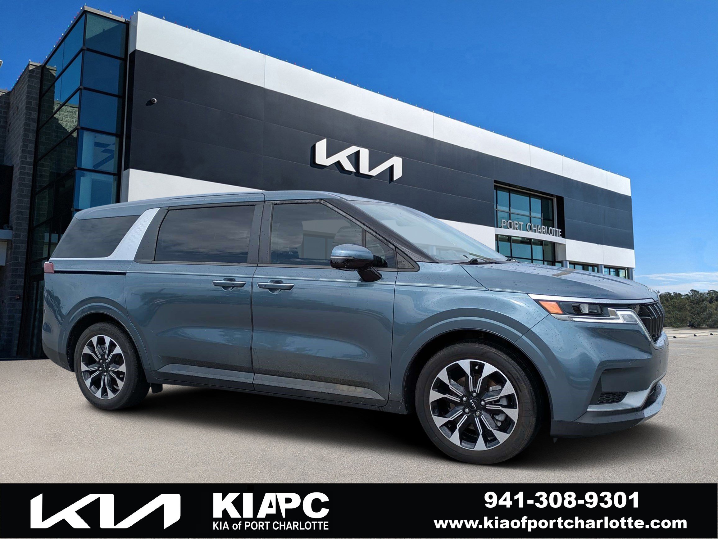 Certified 2024 Kia Carnival EX FWD image 1