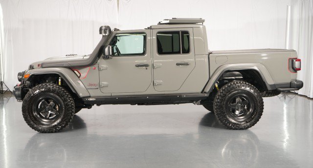 Used 2021 Jeep Gladiator Rubicon AWD/4WD image 2
