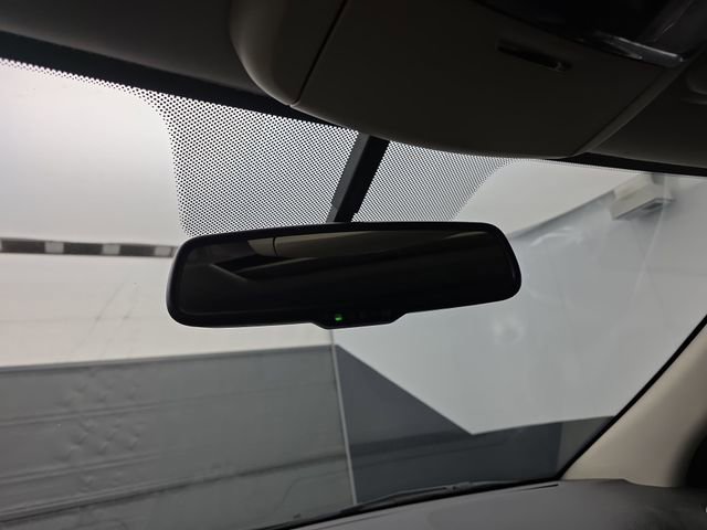 Used 2012 Jeep Grand Cherokee Laredo w/ Laredo E Group image 32