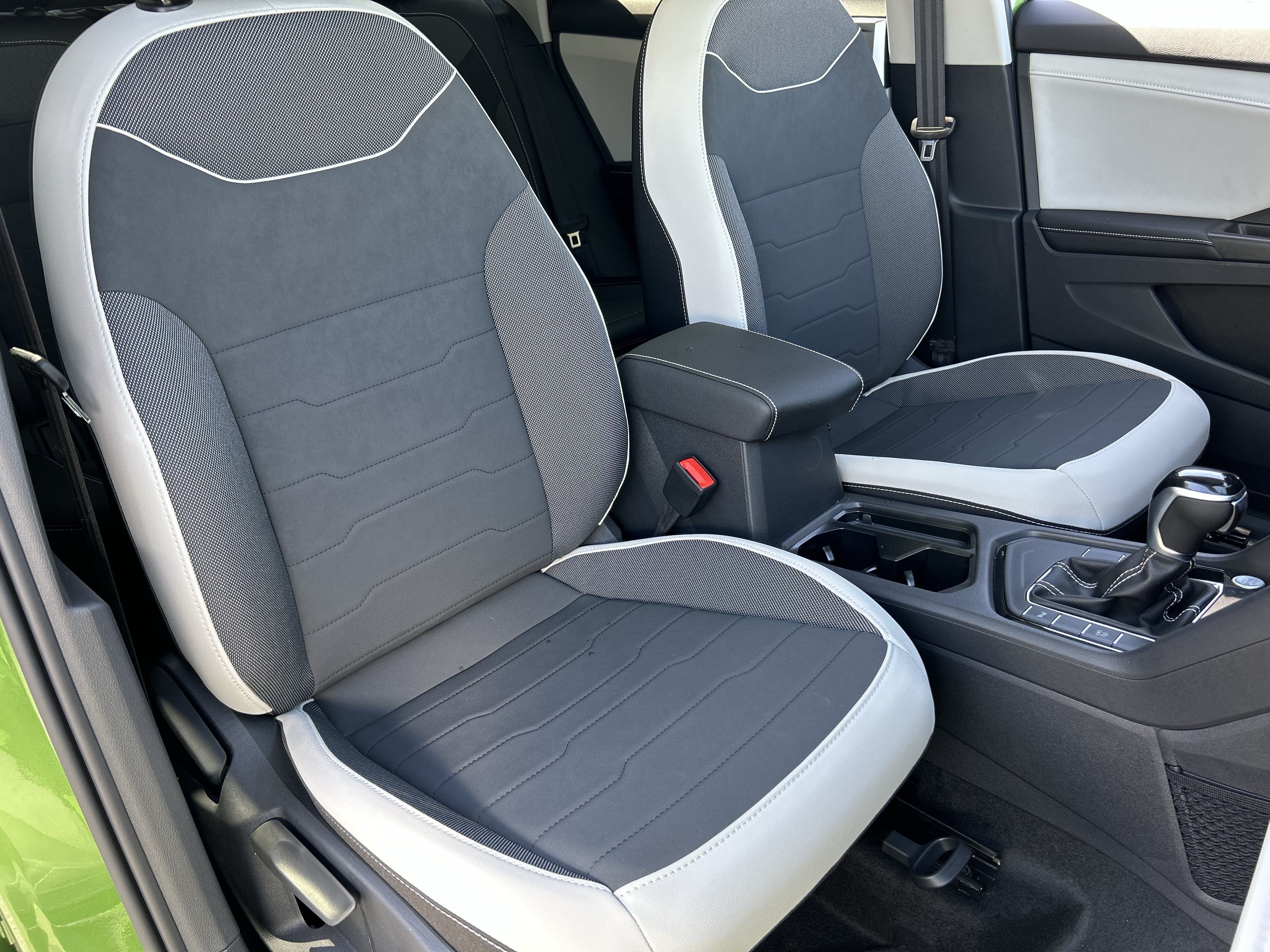 New 2026 Volkswagen Taos SE FWD image 7