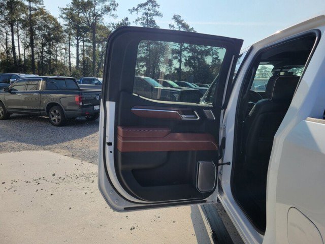 Used 2024 GMC Sierra 1500 Denali Ultimate AWD/4WD image 18