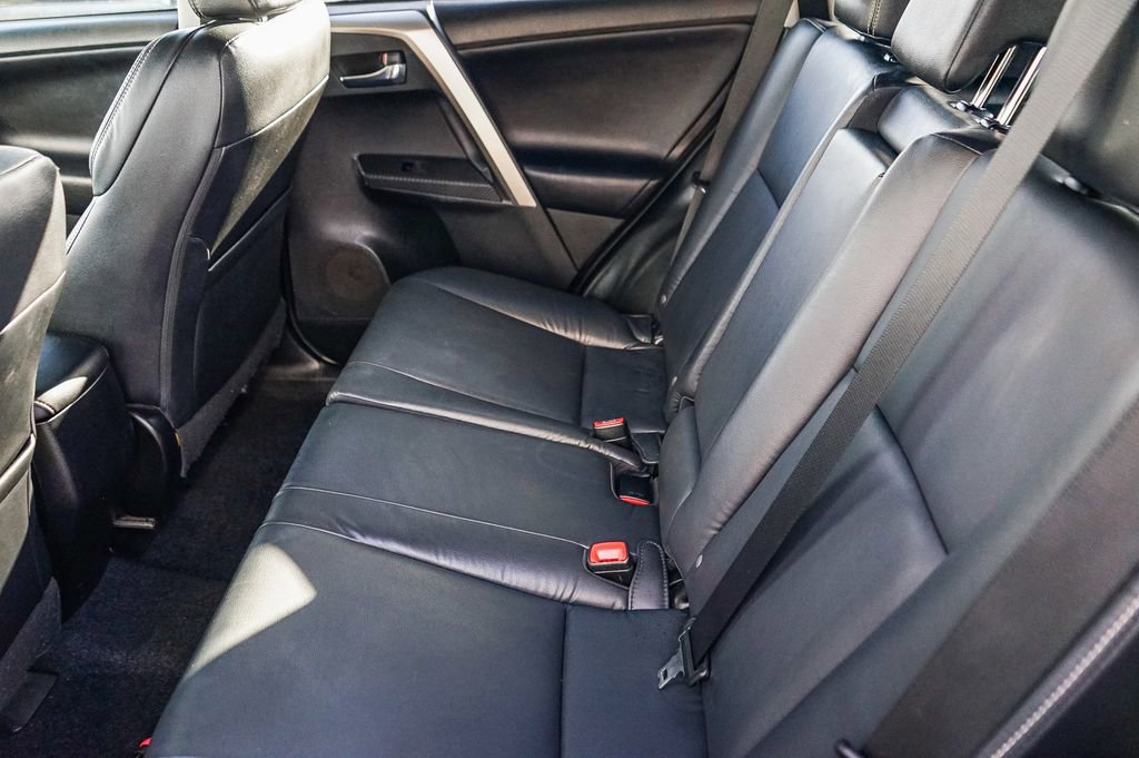 Used 2015 Toyota RAV4 Limited image 19