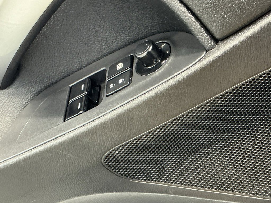 Used 2020 FIAT 124 Spider Classica w/ Technology Group image 32