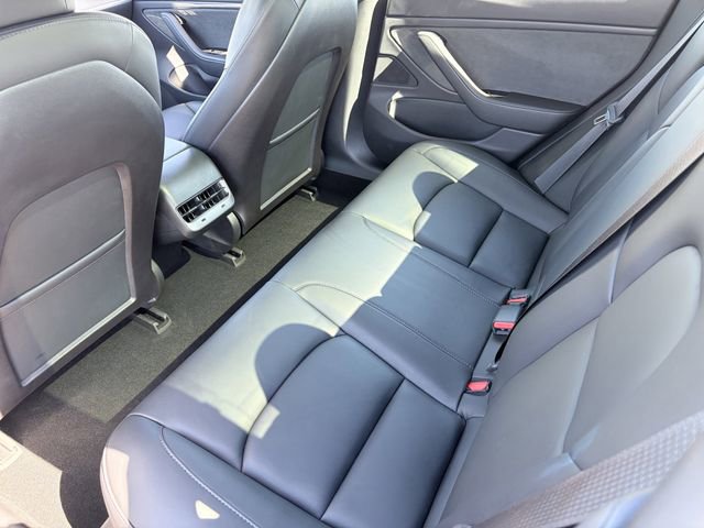 Used 2019 Tesla Model 3 Standard Range image 23