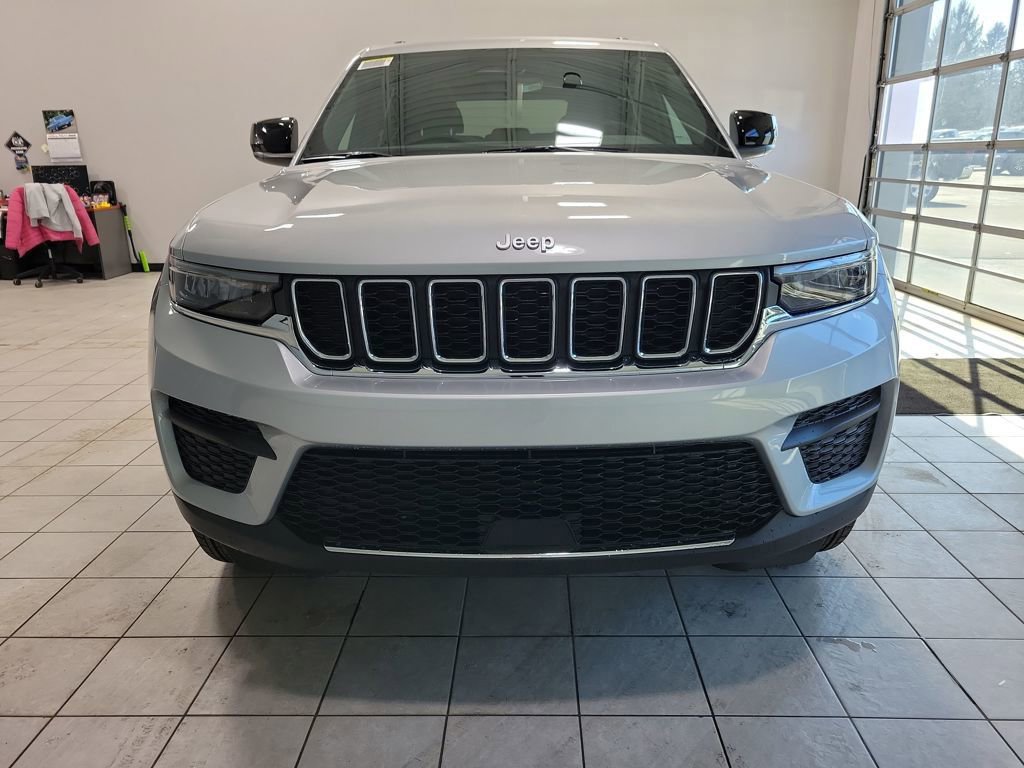 New 2026 Jeep Grand Cherokee Laredo X image 3