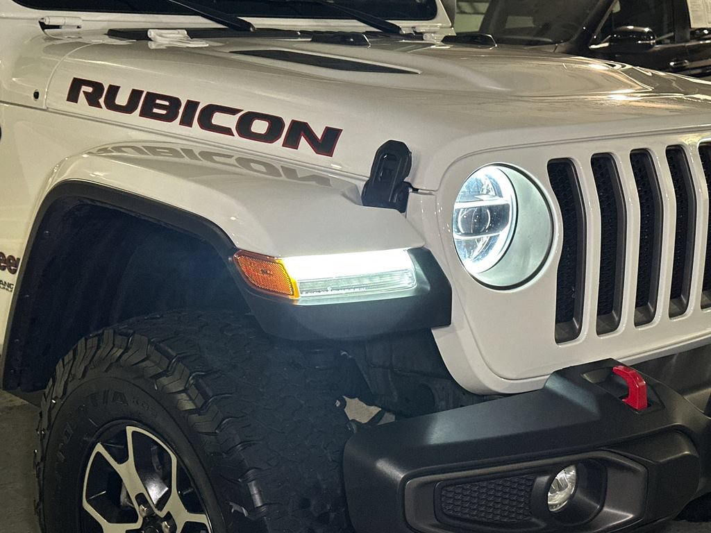 Used 2022 Jeep Wrangler Unlimited Rubicon w/ LED Lighting Group AWD/4WD image 9