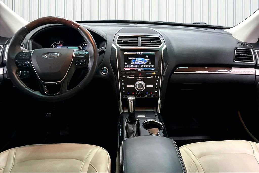 Used 2016 Ford Explorer Platinum image 7