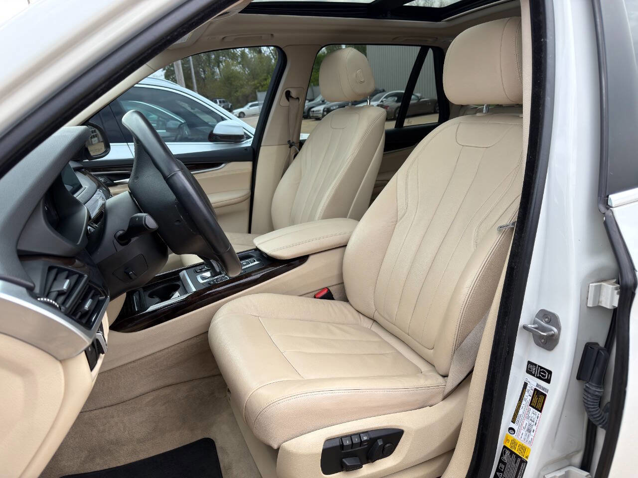 Used 2015 BMW X5 xDrive35i AWD/4WD image 9