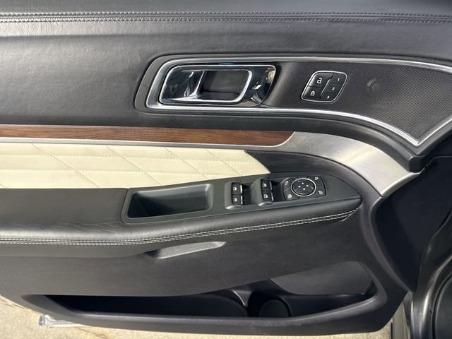 Used 2018 Ford Explorer Platinum AWD/4WD image 20