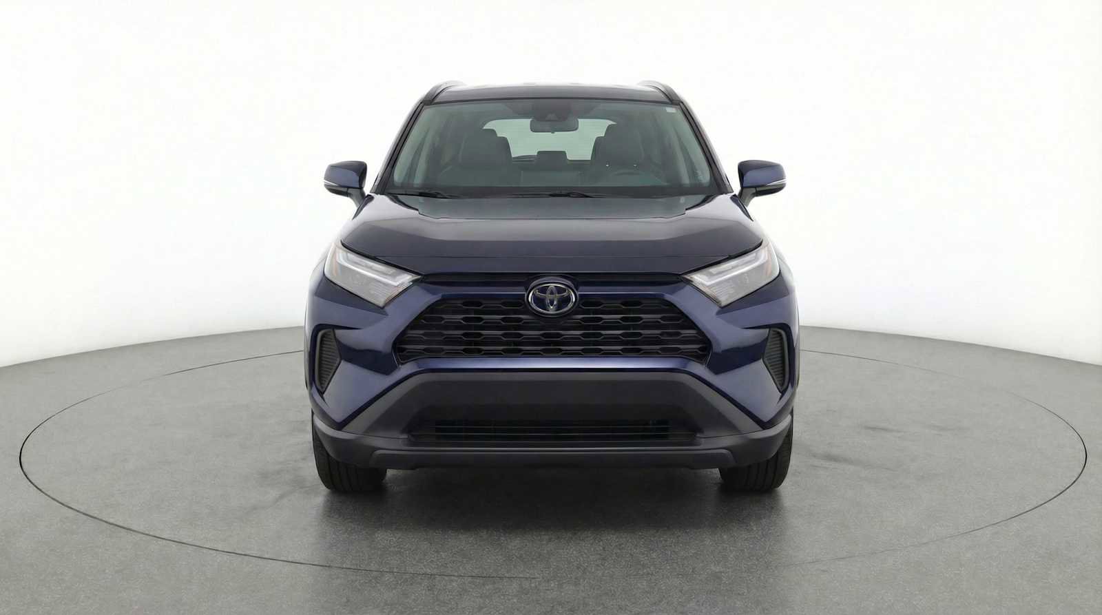 Used 2024 Toyota RAV4 XLE image 2