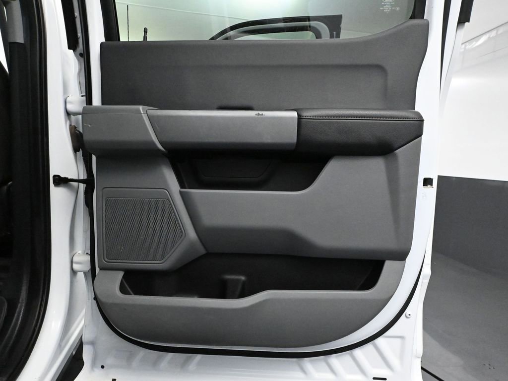 Used 2023 Ford F350 XLT w/ FX4 Off-Road Package image 40