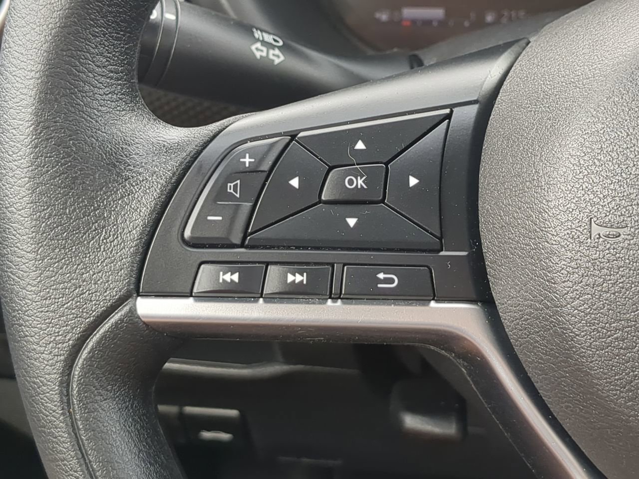 Used 2024 Nissan Kicks SV FWD image 21