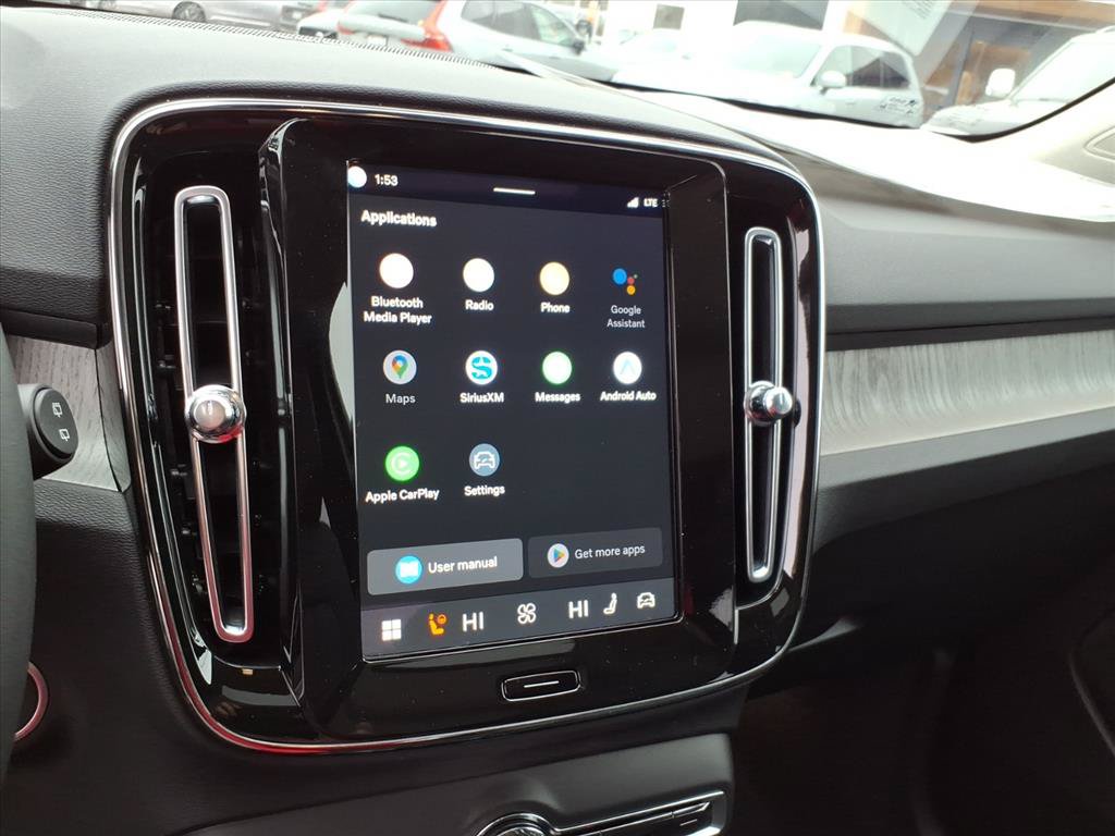 Certified 2026 Volvo XC40 B5 Plus w/ Climate Package AWD/4WD image 18