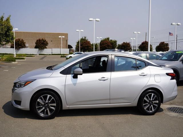 Used 2025 Nissan Versa SV FWD image 6