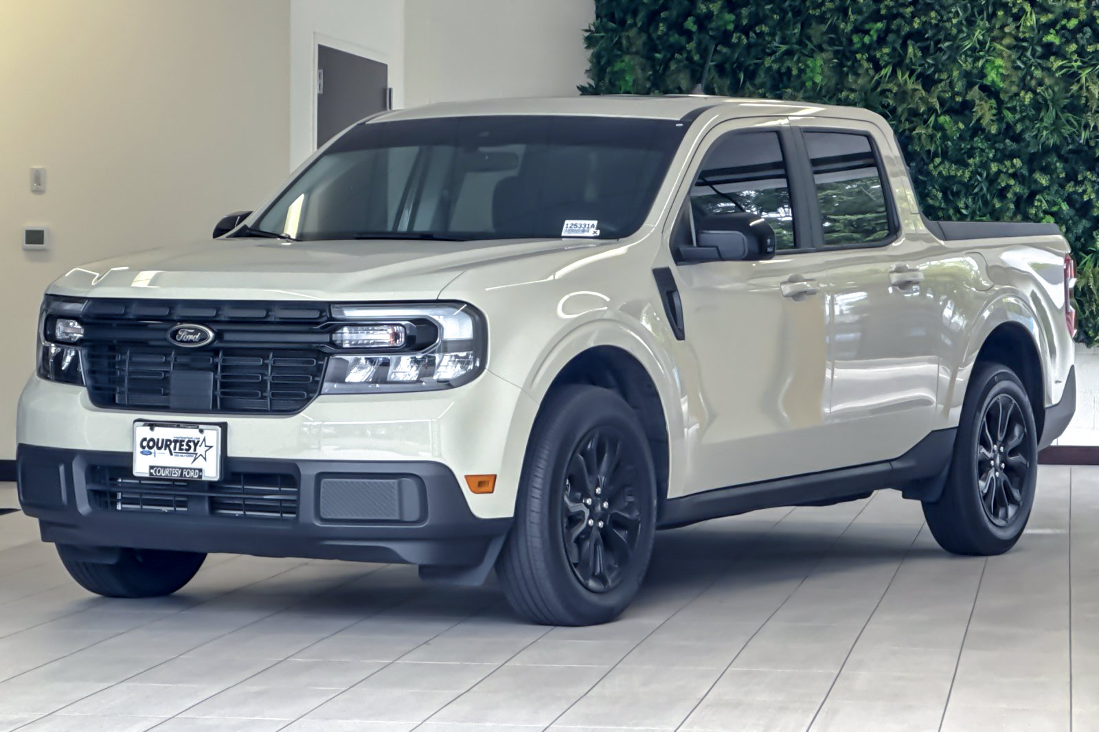 Used 2024 Ford Maverick Lariat w/ Black Appearance Package AWD/4WD image 8