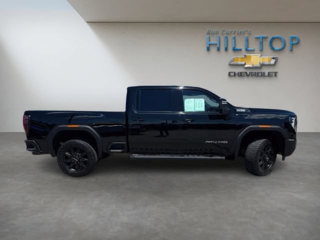 Used 2024 GMC Sierra 2500 AT4 w/ AT4 Preferred Package AWD/4WD image 4