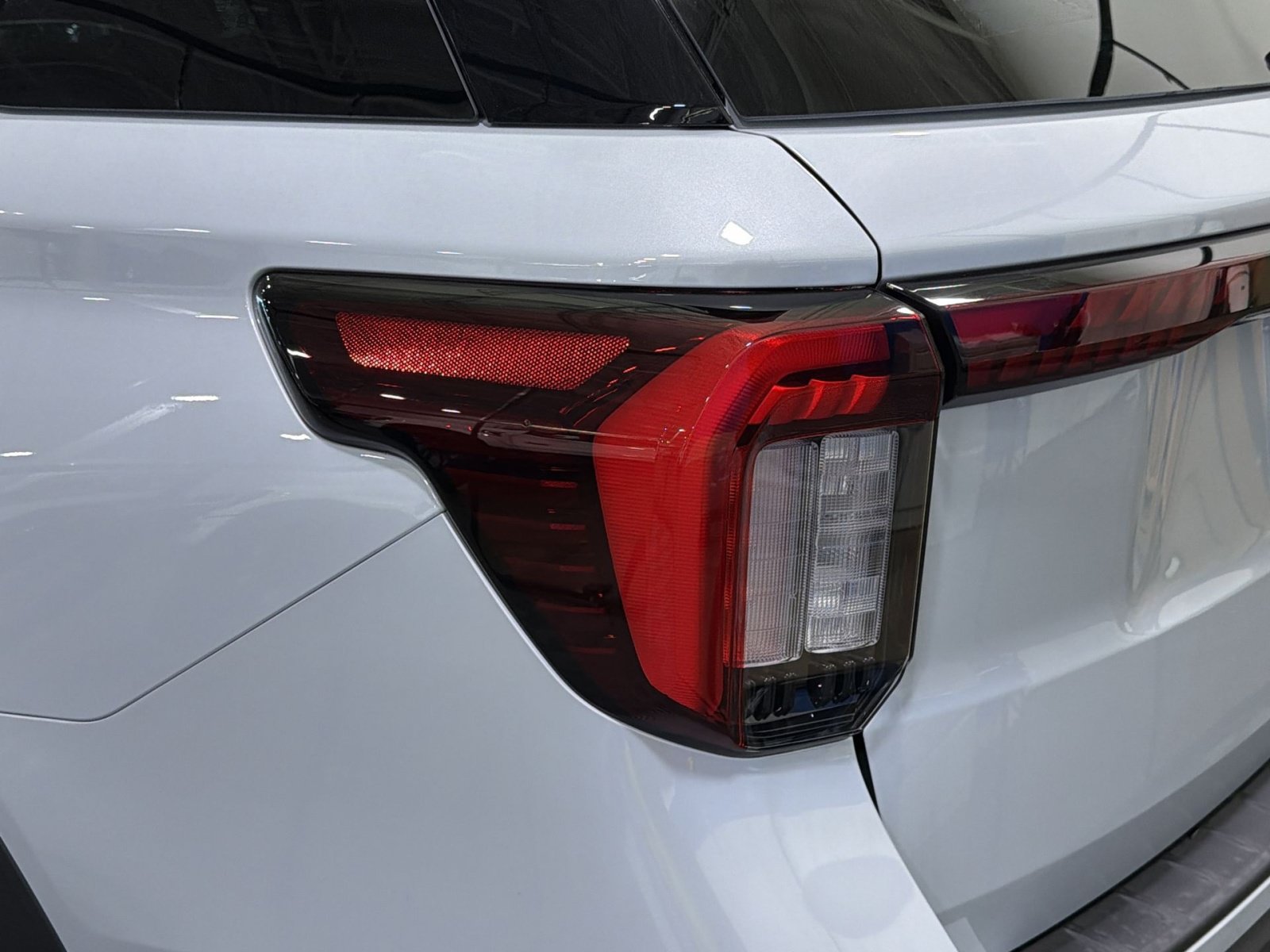 New 2026 Ford Explorer ST-Line w/ ST-Line Street Pack AWD/4WD image 18