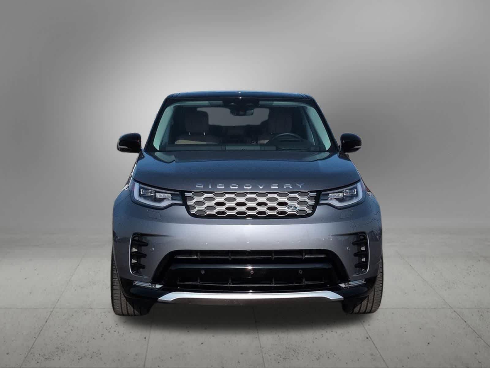 Used 2025 Land Rover Discovery Metropolitan Edition AWD/4WD image 9