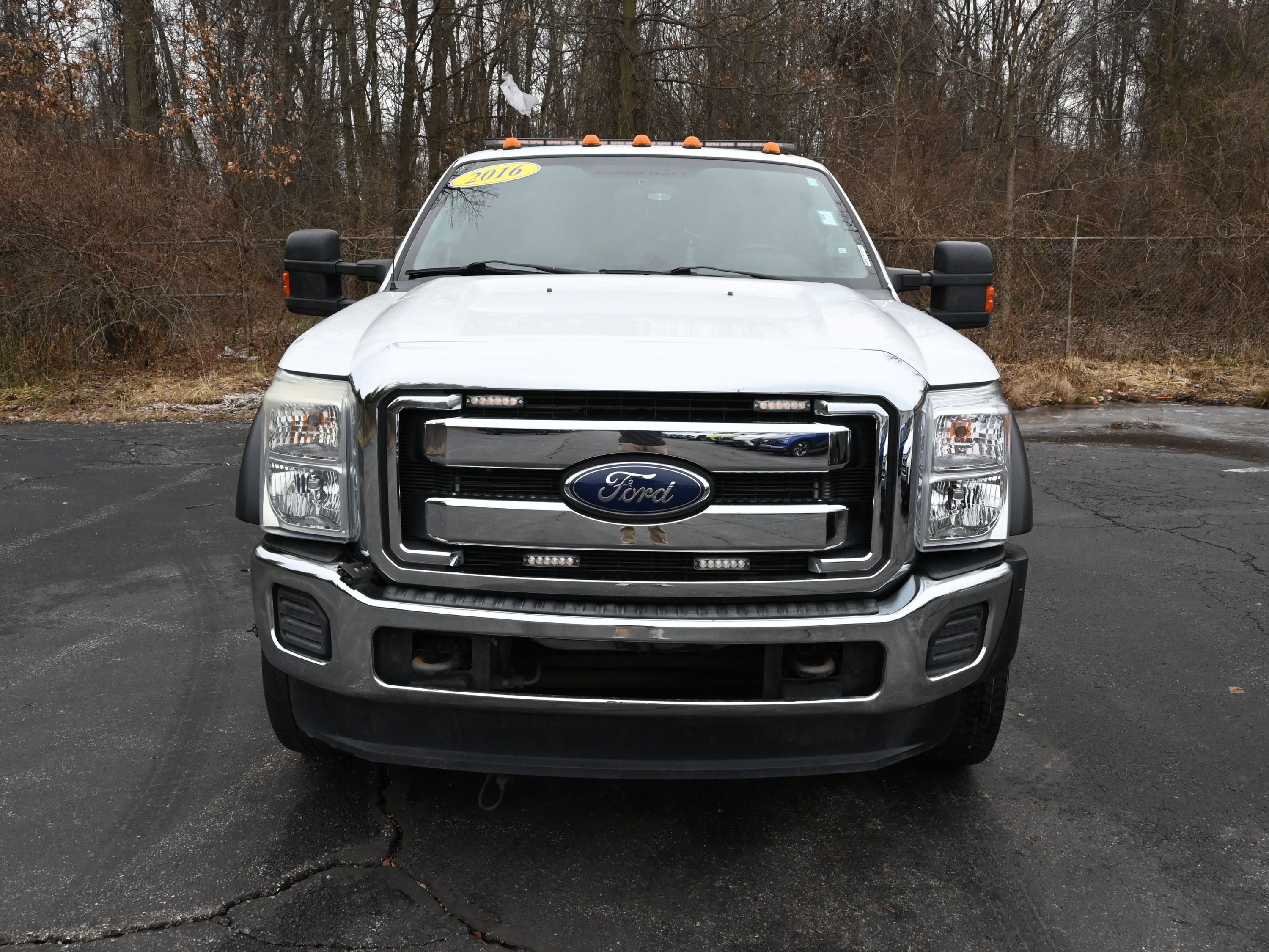 Used 2016 Ford F550 2WD Regular Cab Super Duty image 4