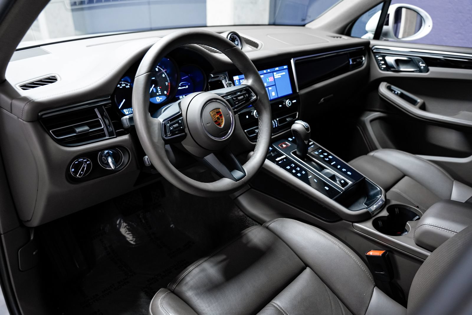 Used 2024 Porsche Macan S AWD/4WD image 20